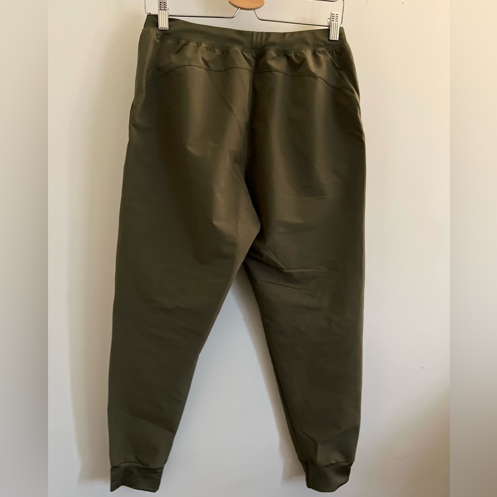 UNDER ARMOUR Women's Cold Weather Woven Pants-Size Medium - Picture 6 of 7